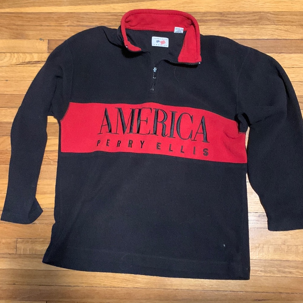 Perry Ellis America crewneck